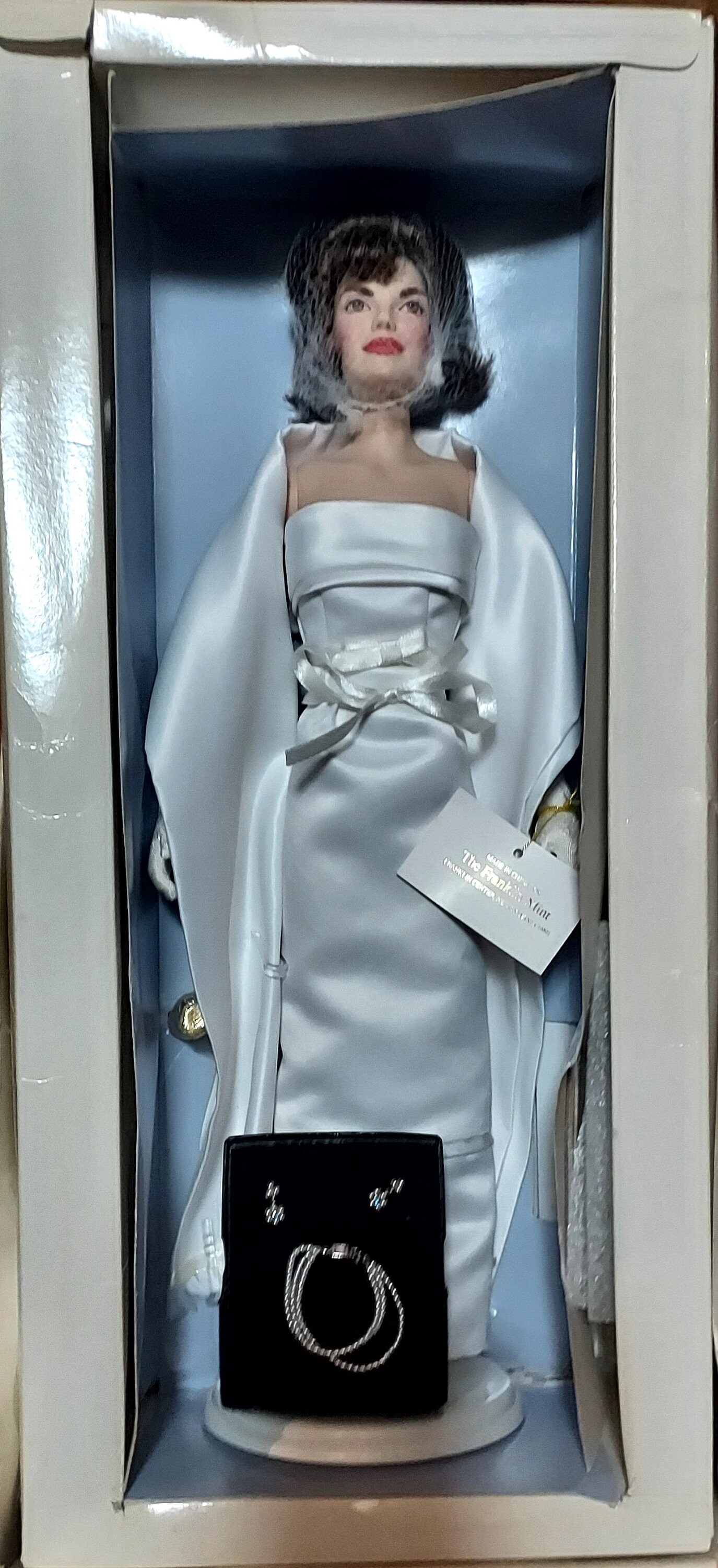 Franklin Mint The Jackie Doll Jackie Kennedy in White Satin Dress w/Stand