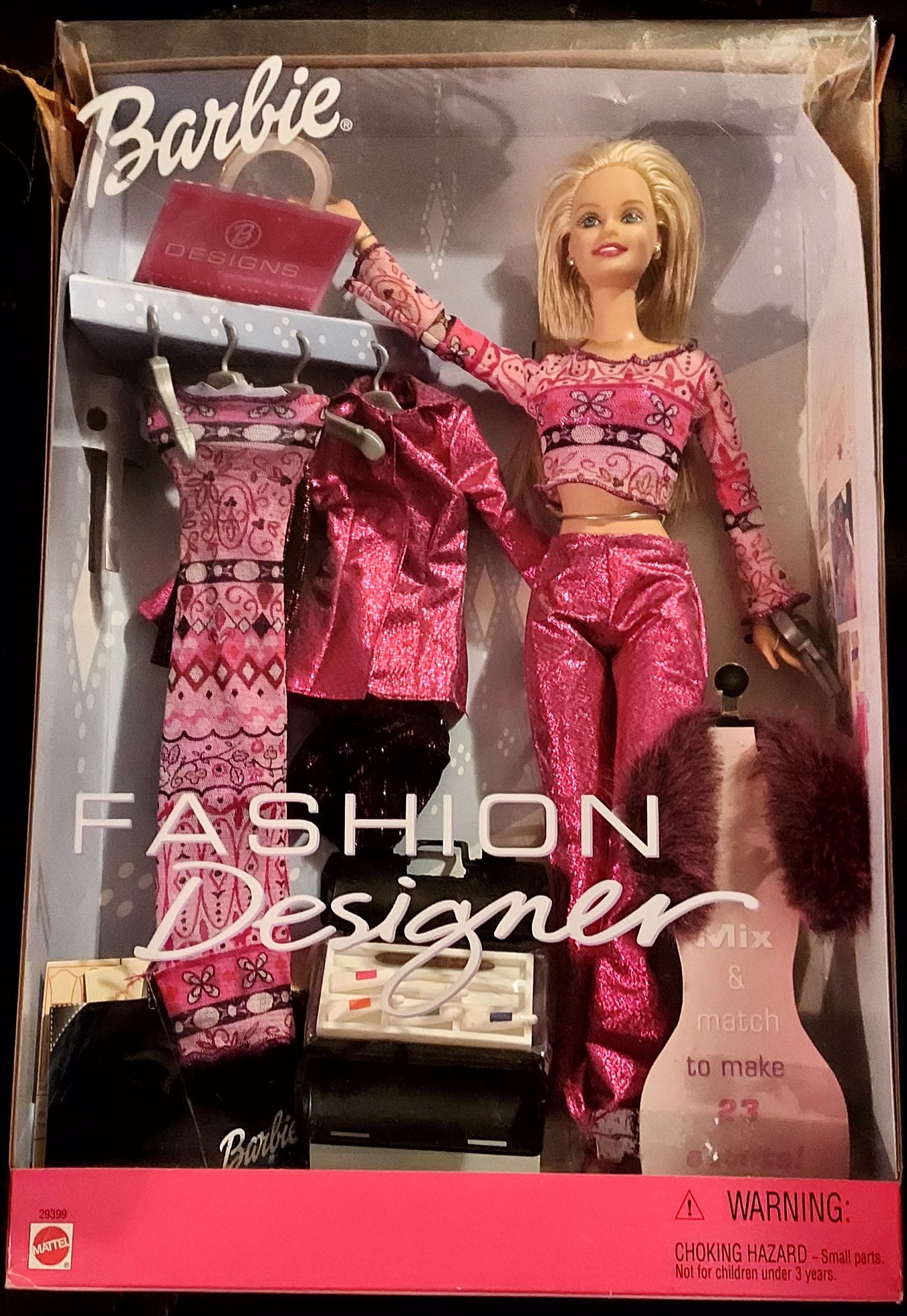 BARBIE, Barbie Fashion Designer, Mix and Match 23 different outfits