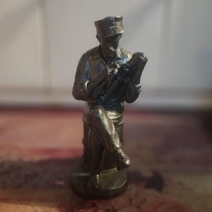 Vintage Metallskulpturen, Michael Ricker Feuerwehrmann, &quot;Stuartnatal 1 + 1&quot; Stuart Prenatal, ICI Americas Inc