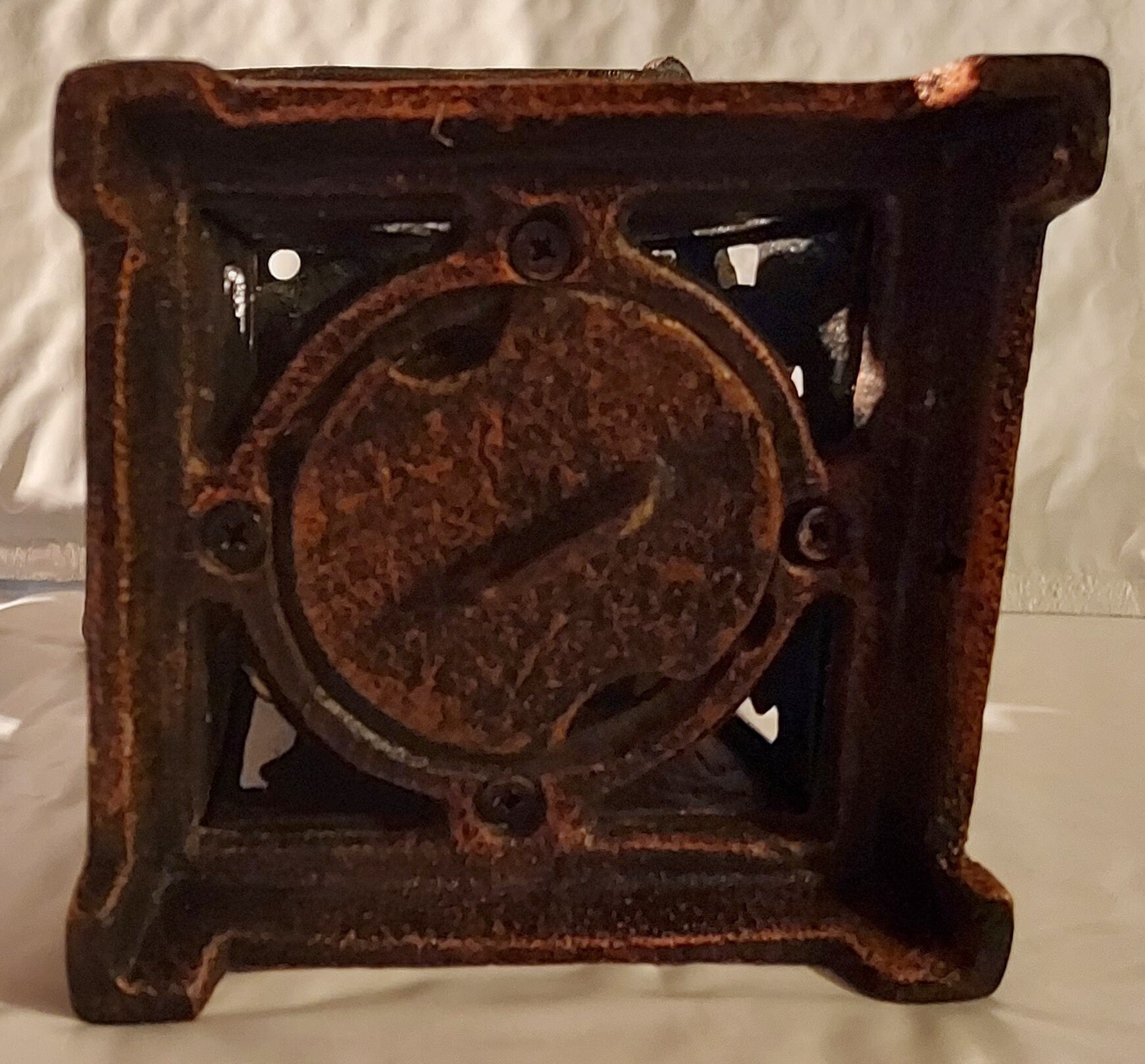 Partylite Pagoda Lantern Lotus Candle, Holder Cast, Iron Copper, Candle