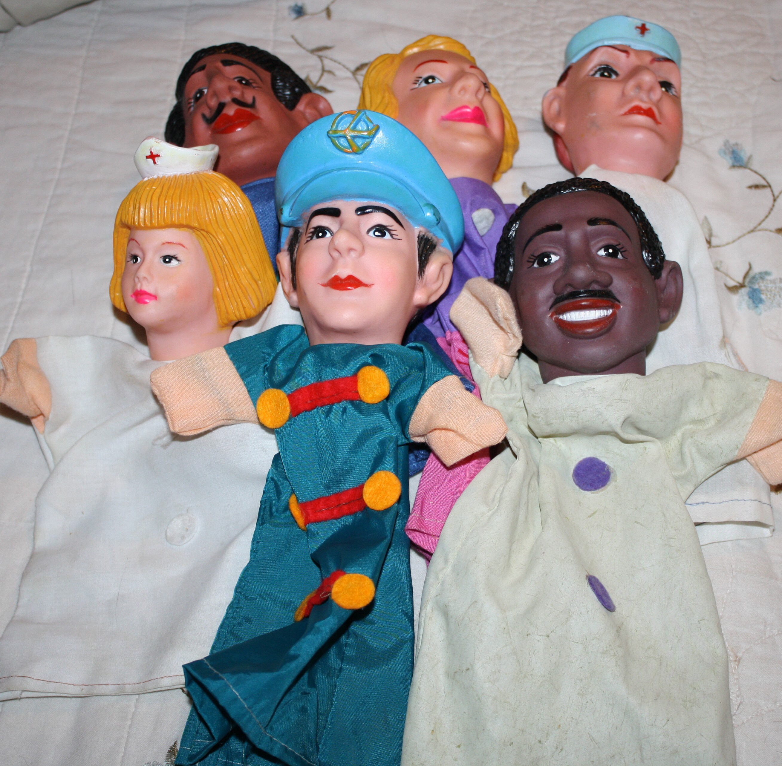 Vintage Mr. Rogers Neighborhood Hand Puppets Lot of 6 Rubber Faces