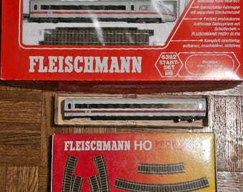 FLEISCHMANN H0 - 6382 Train unit ICE 2 Starter Set, 4458 Middle Car 1st Class, 6192 Parallel Set