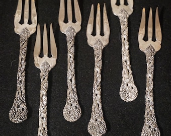 Vintage Godinger Silverplate 3 Prong Cocktail Forks with Vineyard Pattern, Set of 6