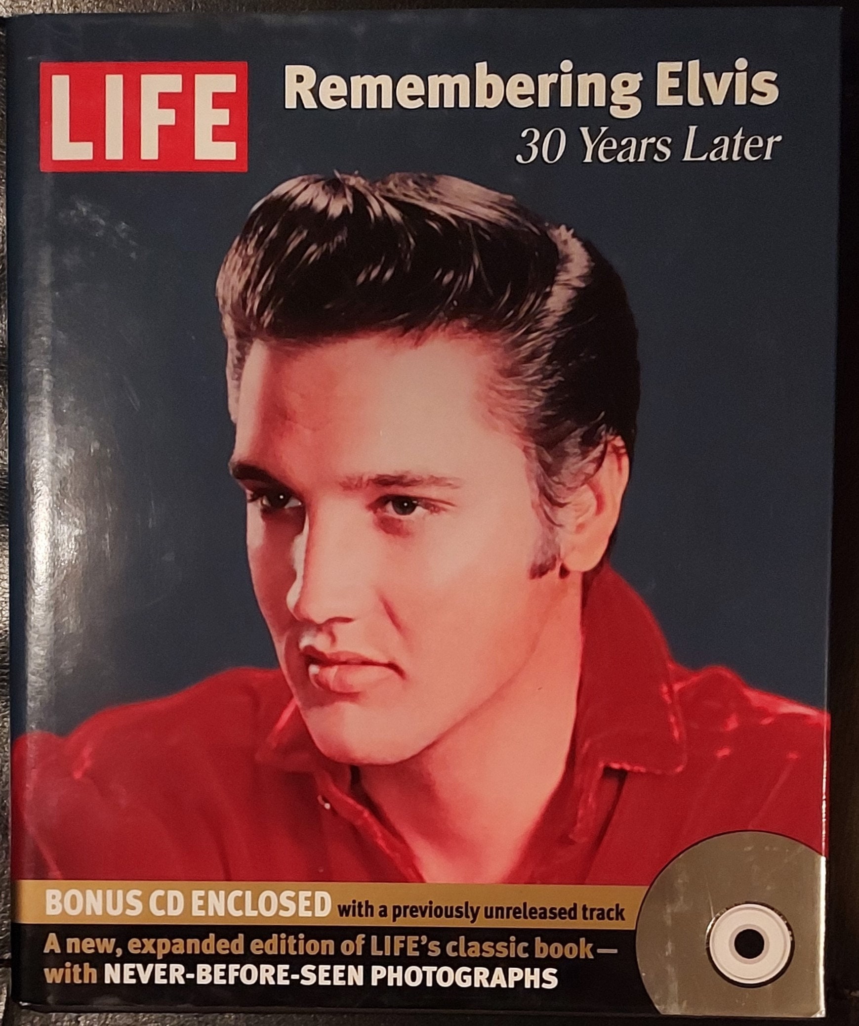 Vtg 2001 ELVIS ALBUM Commemorative Edition Hard Cover Book By Publications