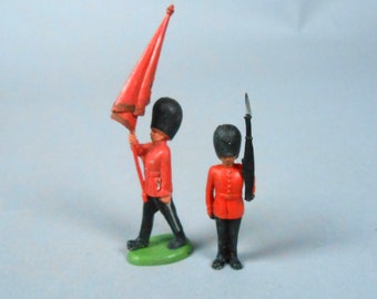 Britains Soldiers Deetail Scots Guard Plastic Hong Kong Set of 2