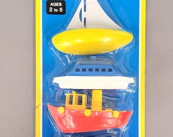 Vintage Amloid Bathtub Fleet Toy Boats Set of Four in Sealed Package