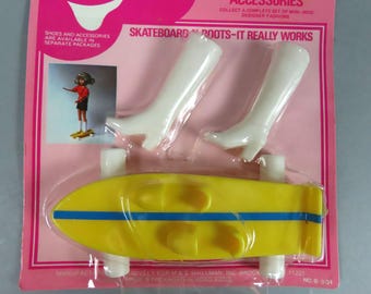 Vintage Shillman  Mini-Mod Skateboard and Boots 11.5" Fashion Doll Accessories