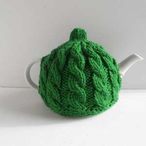 Handmade Tea Cozy. Hand knitted  tea cosy, Tea cozy for teapot. Teapot cover. Irish aran cable tea cosies. Gift for Mom