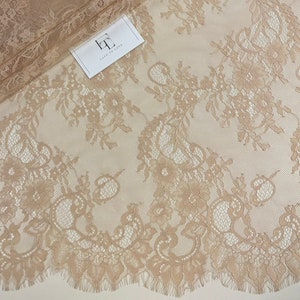 Fijne beige chantilly-kantstof op maat gesneden, trouwjurkkant, sluierkantstof, bloemenkantstof, lingeriekantstof, JK10101