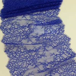 Passamaneria in pizzo blu, pizzo chantilly, pizzo francese, pizzo da sposa, pizzo smerlato, pizzo ciglia, pizzo floreale per lingerie, pizzo tagliato su misura L9235