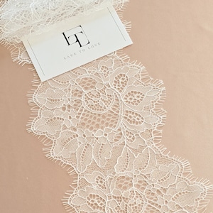 Adorno de encaje de nailon color marfil, encaje Chantilly francés, encaje para vestido de novia, encaje para velo blanco, encaje para lencería con liga, por metro, WDL6013