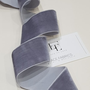 Grijs elastisch fluwelen lint op maat gesneden, breed fluwelen lint grijs, fluwelen stoffen lint cadeaustrik, haarlint fluweel, fluwelen rand HDS005
