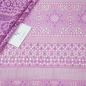 Tela de encaje rosa con lila Encaje de Alencon de Francia Encaje de novia Encaje de boda Encaje bordado Encaje para vestido de noche Encaje de lencería LL59731