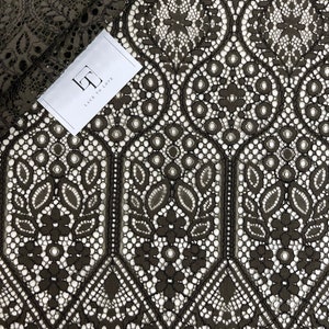 Khaki grüner Spitzenstoff Meterware, Alencon Spitze, Abendkleid Spitze L97774