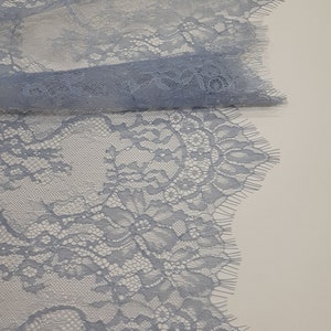 Blauw/grijze kantstof, Frans kant, Chantilly-kant, bruiloftkant, bruidskant, avondjurkkant, lingeriekant, stof op maat gesneden LK1002