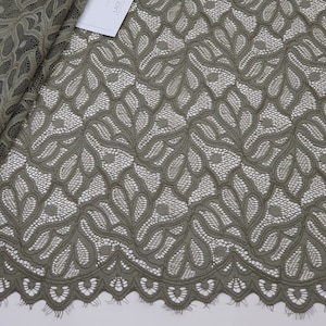 Tecido de renda elástica verde cáqui Renda francesa Renda Chantilly, Renda elástica Renda elástica, Renda nupcial Renda para vestido de noite Renda para lingerie J4937003