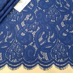 Tessuto in pizzo blu venduto al metro, materiale in pizzo spagnolo Alençon, tessuto in pizzo da sposa, pizzo per abiti da sera ricamato, L24192