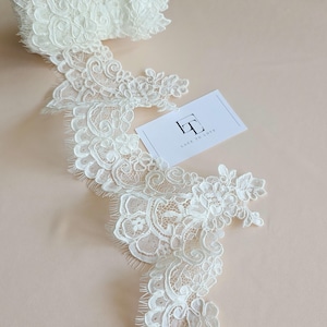 Off white Chantilly Spitzenbesatz mit Kordel, helle elfenbein französische Spitze, Hochzeitsspitze, WDL6018_1