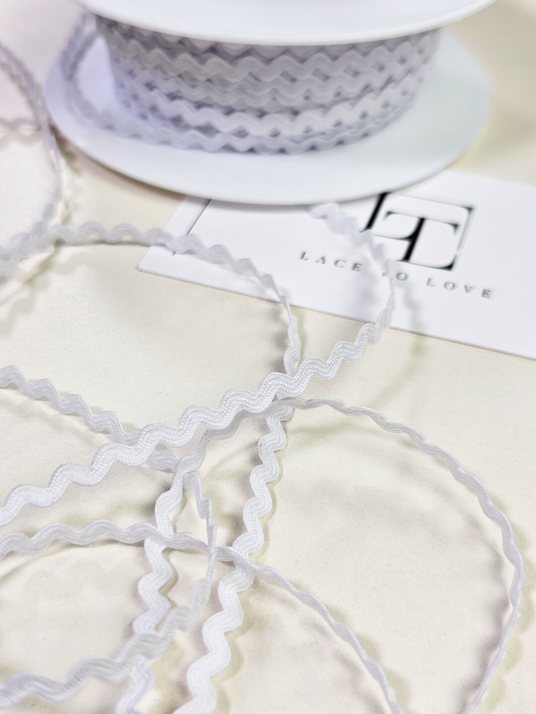 White Rick Rack Ribbon, 0.3 Cm/0.12 Inches Wide, Pure White Jumbo Ric ...