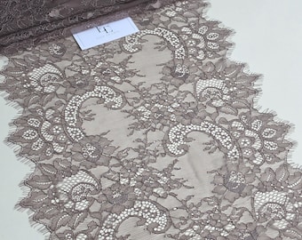 Braune französische Chantilly-Spitze, gezackte Wimpernspitze, geblümte Wäschespitze LKM6004