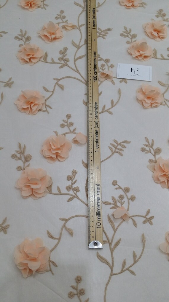 Tissu dentelle rose de saumon, tissu de rose luxe 3D dentelle, tissu dentelle de haute qualité Français chantilly, yard HF9004 brodé à la main de couleur pêche clair d332e8 Tissu dentelle rose de saumon, tissu de rose luxe 3D dentelle, tissu dentelle de haute qualité Français chantilly, yard HF9004 brodé à la main de couleur pêche clair d332e8