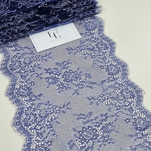 Adorno de encaje francés Chantilly azul cortado a medida, cinta decorativa de encaje azul con hilo blanco, adorno de encaje de mercería azul, L1775