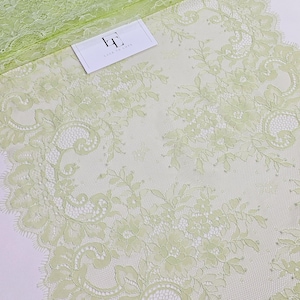 Renda Chantilly francesa amarelo-esverdeada, vendida por metro. Renda de casamento nupcial, renda de armarinho de lingerie recortada, L20186