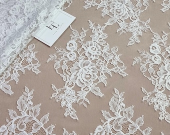Off White lace fabric, French Lace, Chantilly Lace, bridal lace wedding lace, veil lace scalloped floral lace L91024