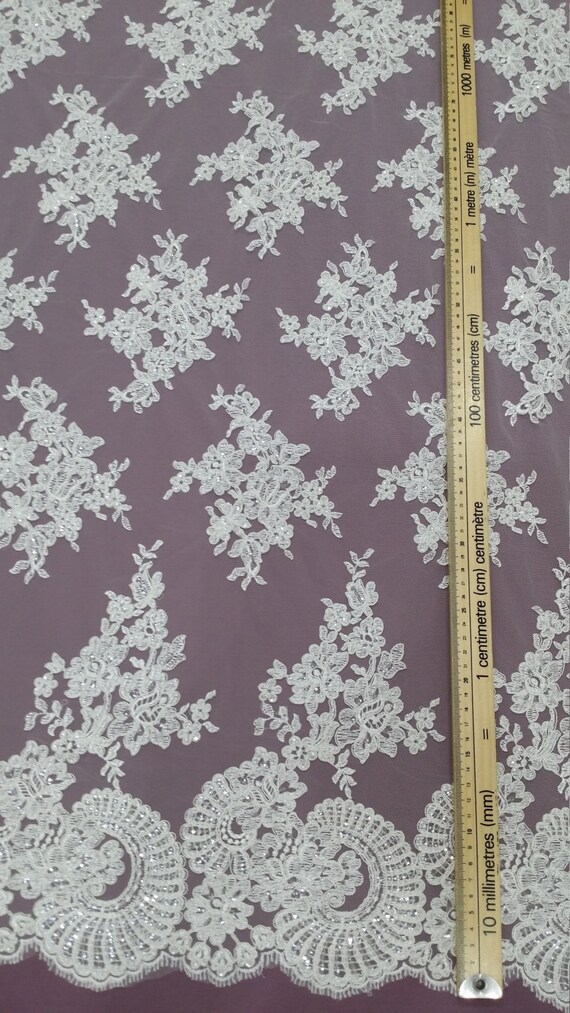 Tissu en dentelle Ivoire avec avec Ivoire des paillettes, Français dentelle, dentelle d’Alençon, mariée en dentelle, dentelle de mariage, Jarretière en dentelle, dentelle de perle, dentelle de paillettes, de perles EVS025CS 9672ae Tissu en dentelle Ivoire avec avec Ivoire des paillettes, Français dentelle, dentelle d’Alençon, mariée en dentelle, dentelle de mariage, Jarretière en dentelle, dentelle de perle, dentelle de paillettes, de perles EVS025CS 9672ae