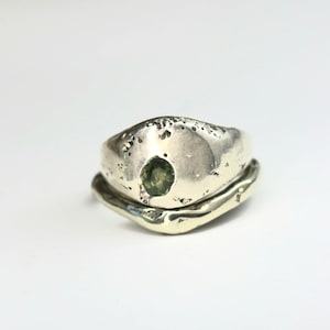 Sandcast Sterling Silver Signet Ring: Green Sapphire, Size 5.5