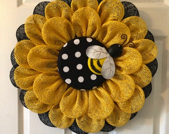 Bumble Bee Wreath: Polka Dot Center, Poly Burlap Spring Decor