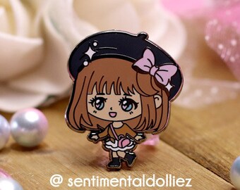 Pin de esmalte Chibi Fashionista: Chica con boina kawaii