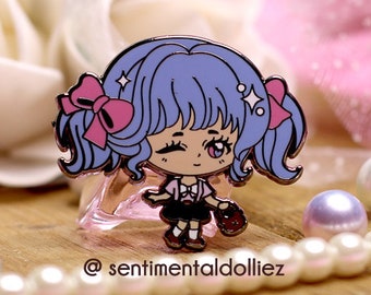 Pin de esmalte Chibi Fashionista: Bolso de corazón rosa, Chica pastel kawaii