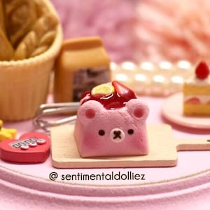 różowy owocowy żelkowy miś Artisan Keycap - Kawaii Bear- Artisan Key Cap - słodkie nakładki na klawisze - akcesoria do klawiatury - nakładki na klawisze z misiem