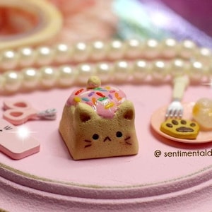Frosted Sugar Cookie Cat key caps - cookies Artisan Key Cap - kawaii keycaps