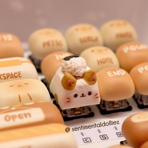 Onigiri Orange Cat - white and orange cat - Kawaii Cat - Artisan Key Cap - cute keycaps - keyboard accessories
