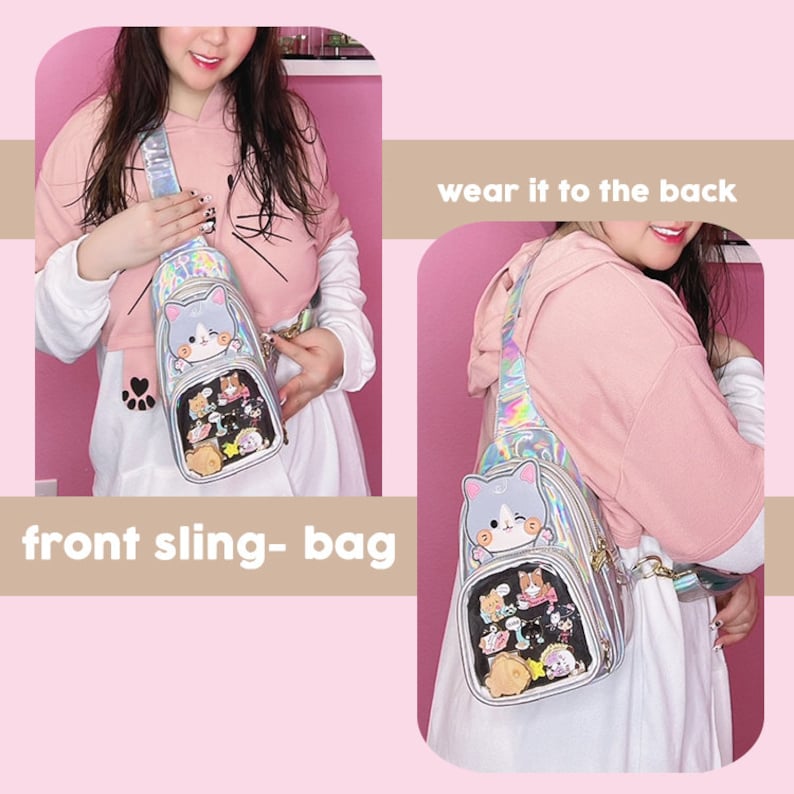 K&ouml;nnte beinhalten: Eine silberne, irisierende, transparente Plastikschultertasche mit einem Comic-Katzenkopf auf der Vorderseite. Die Tasche hat einen regenbogenfarbenen, irisierenden Riemen und wird von einer Person auf dem Bild getragen. Der Text "wear it to the back" befindet sich auf der rechten Seite des Bildes. Der Text "front sling- bag" befindet sich auf der linken Seite des Bildes.