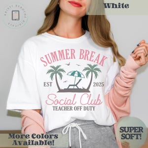 Summer Break Teacher Off Duty T-Shirt, Unisex Vacation Tee, Summer Vibes T-Shirt, Fun Teacher Apparel, Gift for Educators, Relaxing Getaway