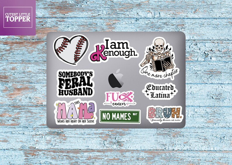 Just one more chapter Sticker, book worm sticker, kindle Sticker, smut sticker, smut romance sticker, Water Bottle Sticker, skeleton sticker imagem 4