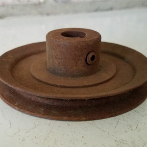 PULLEY WHEEL - Vintage Small Rusty Single Pulley Wheel - Wheel - Pulley- Industrial Art - Industrial Decor - Steampunk Art - Steampunk Decor