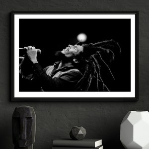 Impresión de arte mate de Bob Marley en vivo en Suiza A3 A4. Fotografía vintage en blanco y negro de la leyenda del reggae Bob Marley y los Wailers