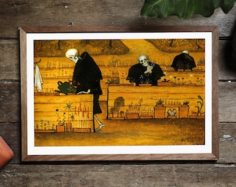 Puede incluir: Una impresión enmarcada que presenta una ilustración caprichosa de esqueletos cuidando un jardín. La obra de arte representa a tres esqueletos con túnicas negras, regando plantas y cuidando macetas. La paleta de colores incluye tonos de amarillo, marrón y verde, creando una pieza artística única.