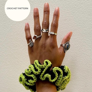 The Ruffle Scrunchie • Easy Crochet Scrunchie Pattern - Beginner Friendly Crochet Pattern • Scrunchie Pattern PDF Download (English)