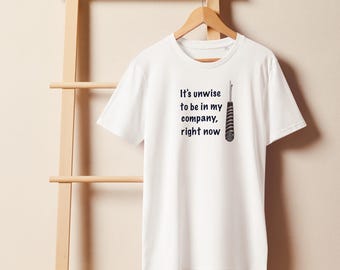 Camiseta com estampa de desmanchador de costura: Camiseta unissex de algodão orgânico de peso médio
