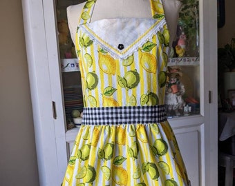 Women's Lemon Apron, Cobbler pockets, Yellow, Black and White Gingham, Upcycled Vintage Linen, Reversible, The Vintage Doreen