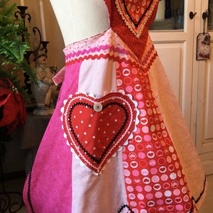 Women's Valentine Apron, Pink, Red, White, Black, Scalloped Hem, Heart Pocket and Bodice, Reversible, The Julie image 8