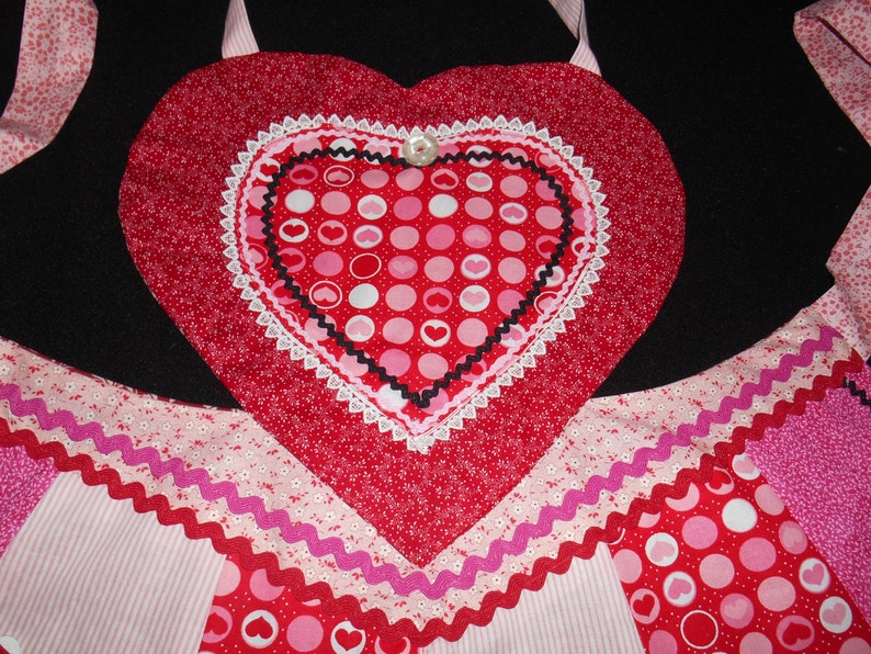 Women's Valentine Apron, Pink, Red, White, Black, Scalloped Hem, Heart Pocket and Bodice, Reversible, The Julie image 5