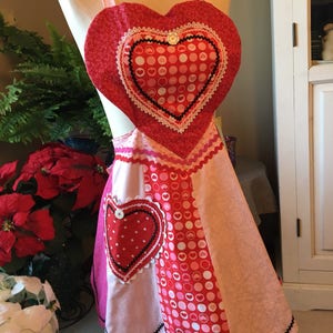 Women's Valentine Apron, Pink, Red, White, Black, Scalloped Hem, Heart Pocket and Bodice, Reversible, The Julie image 7