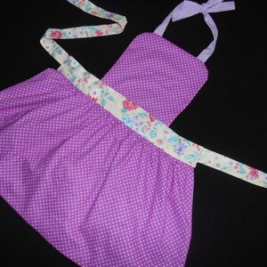 Child's Easter Apron, Size 7-8 Years, Lavender Gingham, Upcycled Easter Napkin, Cobbler Pockets, Reversible, The Vintage Tina image 3