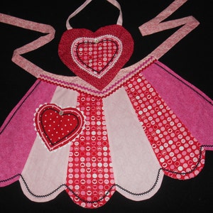 Women's Valentine Apron, Pink, Red, White, Black, Scalloped Hem, Heart Pocket and Bodice, Reversible, The Julie image 2